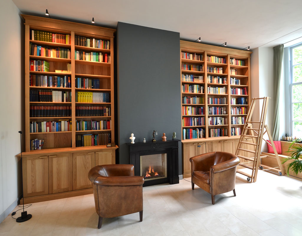 bookcases made ​​of oak