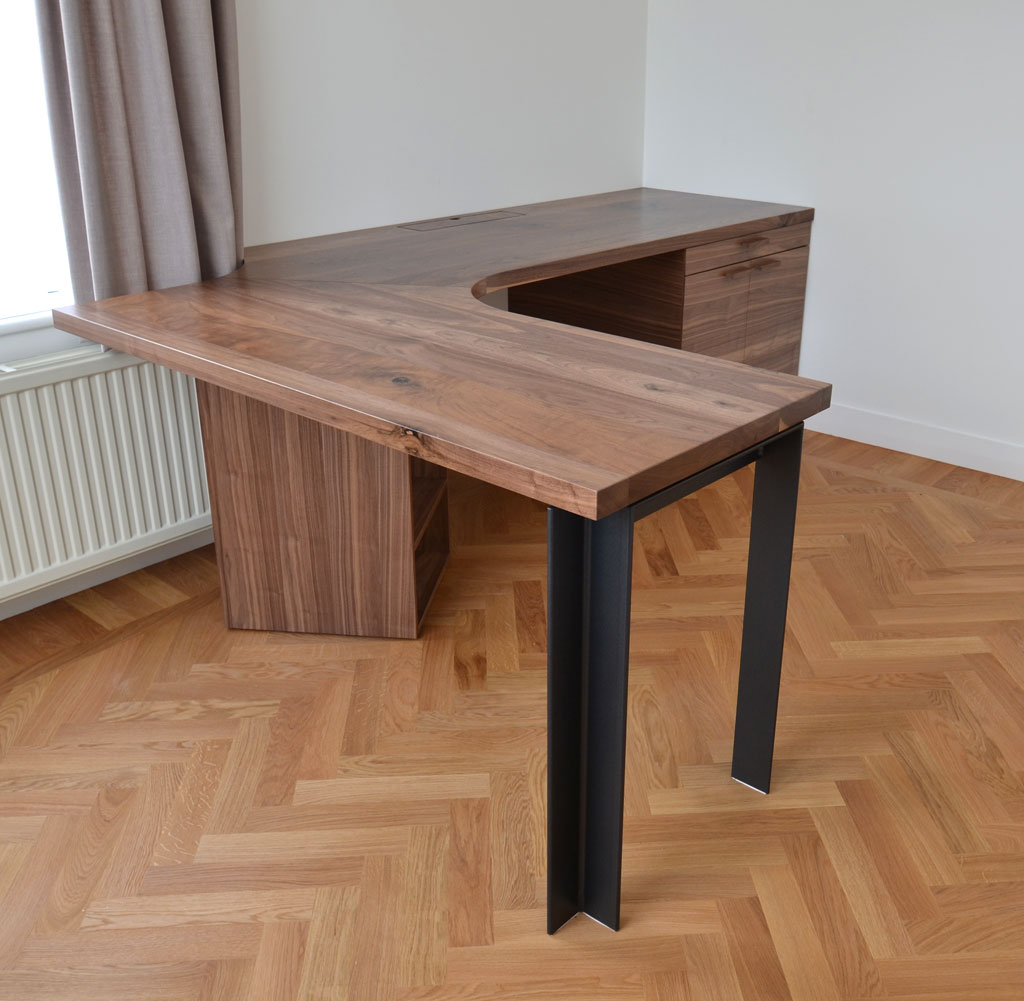 corner desk made of walnut